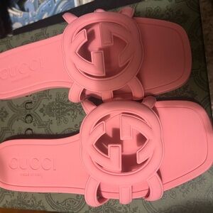 Gucci G sandals lightly worn size 39